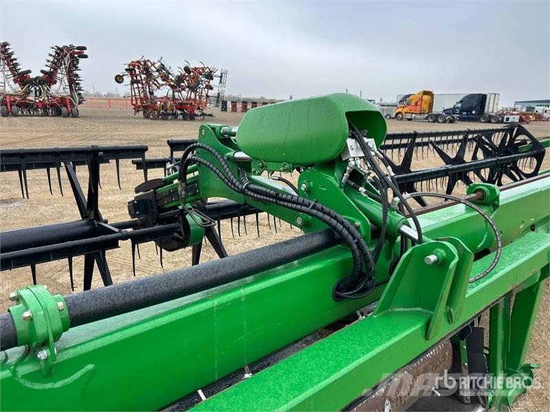 John Deere 640D Biçerdöver kafaları