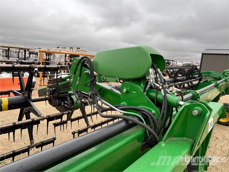John Deere 640D Derliaus nuėmimo kombainų galvos