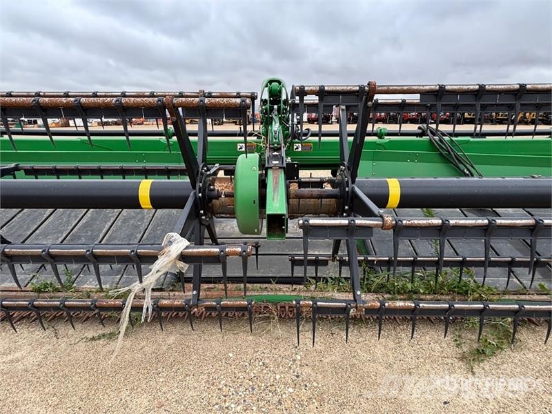 John Deere 640D Derliaus nuėmimo kombainų galvos