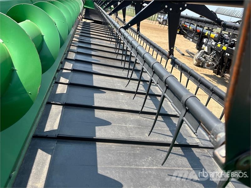 John Deere 640D رؤوس الحصادات الدراسات