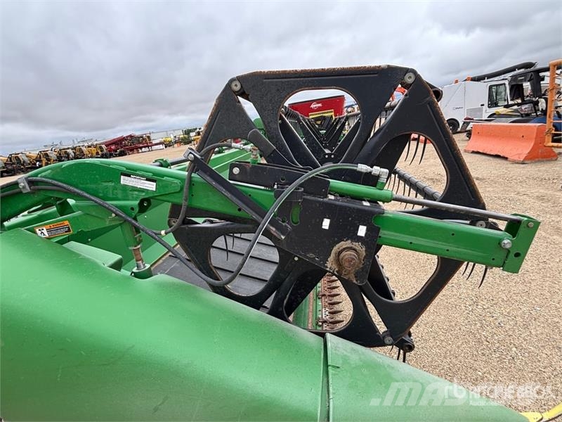 John Deere 640D Derliaus nuėmimo kombainų galvos