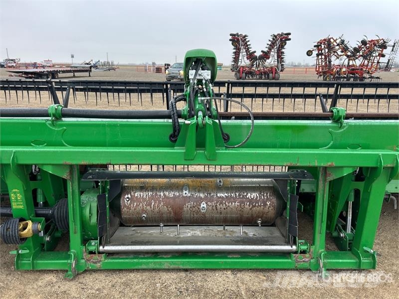 John Deere 640D Biçerdöver kafaları