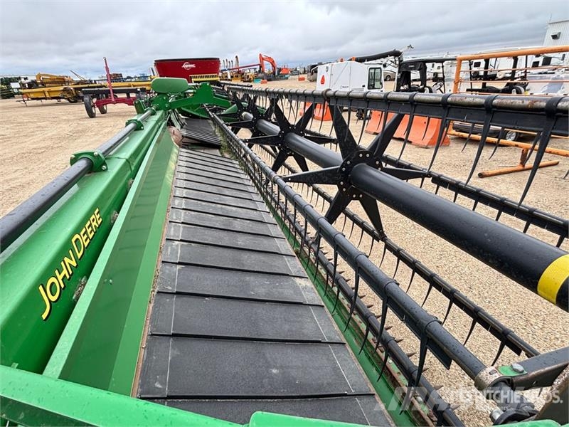 John Deere 640D Derliaus nuėmimo kombainų galvos