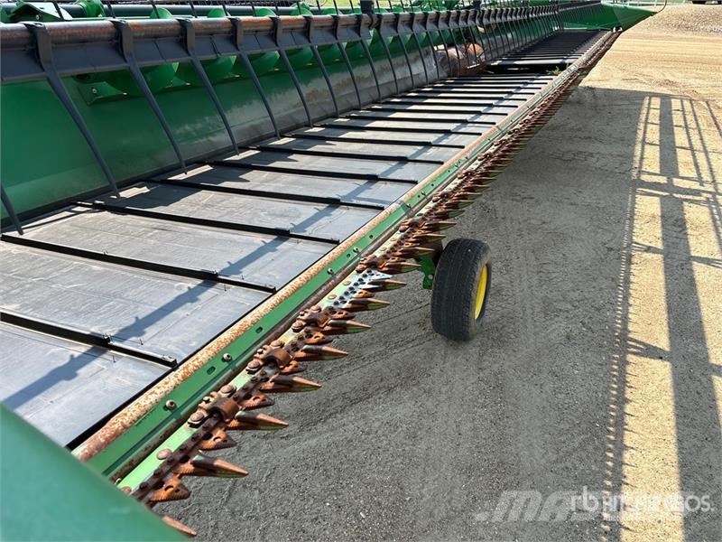John Deere 640D رؤوس الحصادات الدراسات