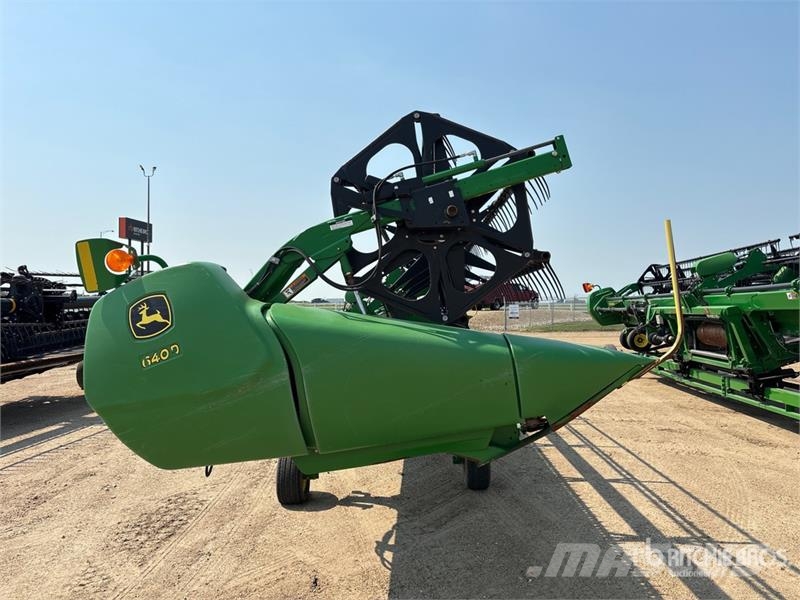 John Deere 640D رؤوس الحصادات الدراسات