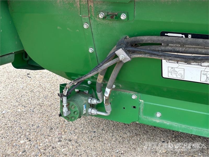 John Deere 640D Derliaus nuėmimo kombainų galvos
