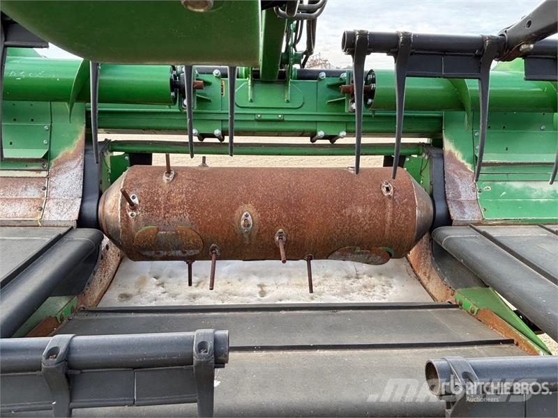 John Deere 640D Derliaus nuėmimo kombainų galvos