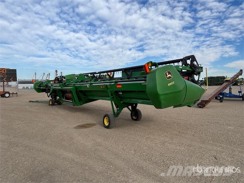 John Deere 640D Derliaus nuėmimo kombainų galvos