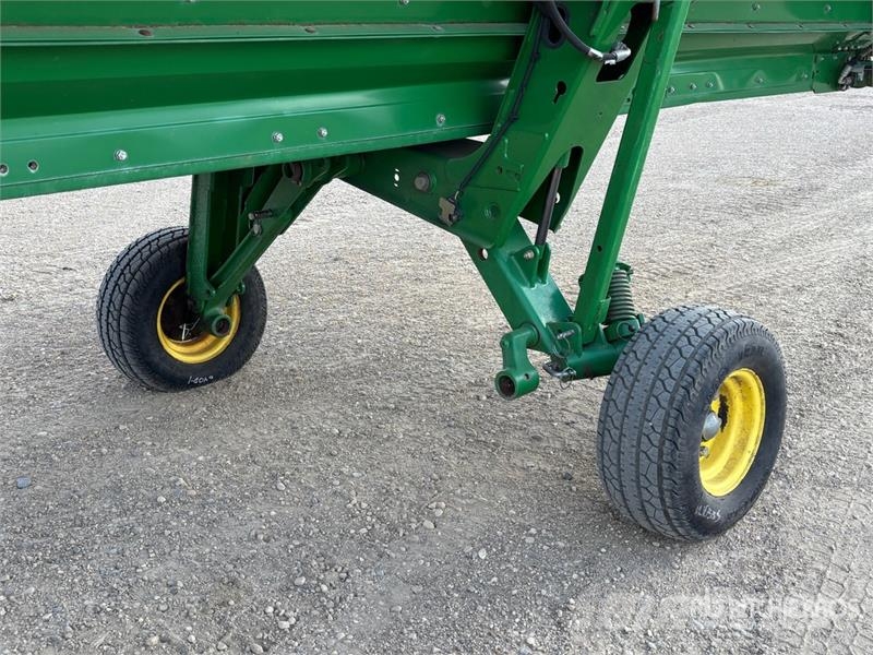 John Deere 640D Derliaus nuėmimo kombainų galvos