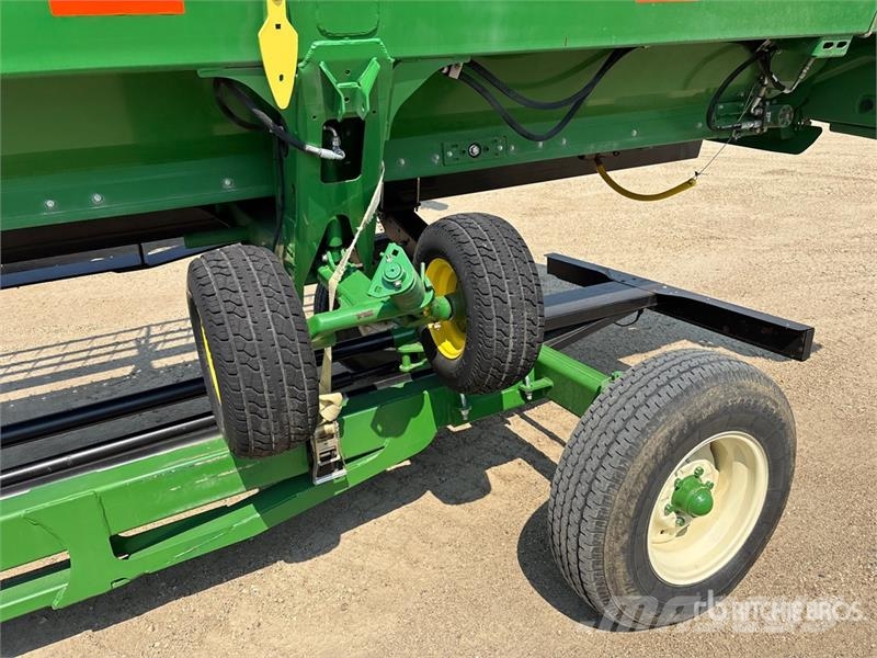 John Deere 640D رؤوس الحصادات الدراسات