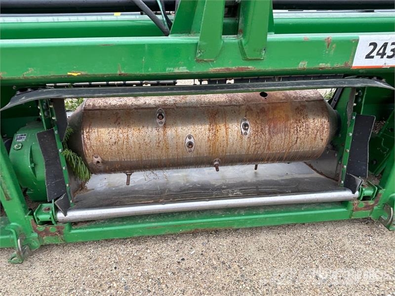 John Deere 640D Derliaus nuėmimo kombainų galvos