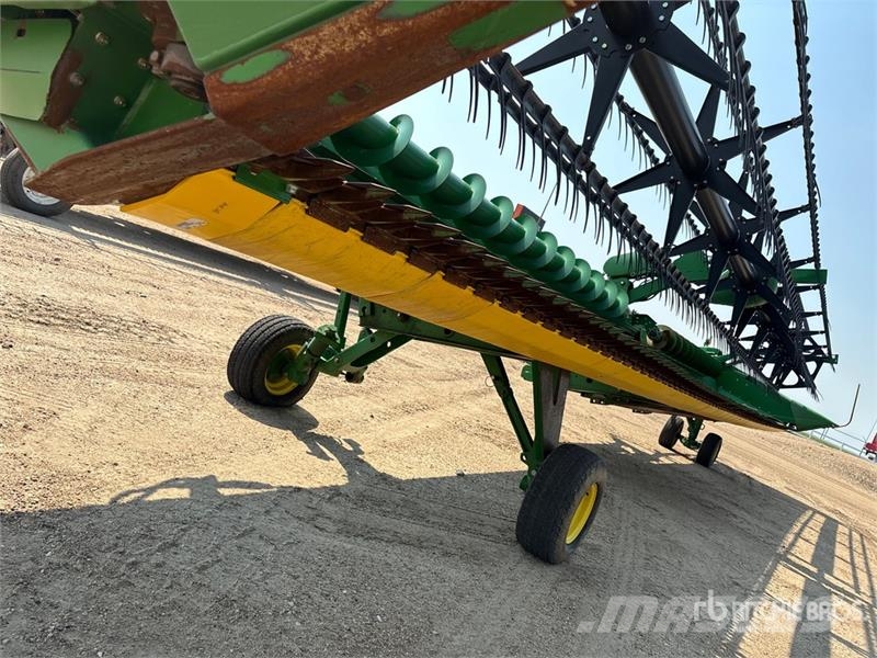 John Deere 640D رؤوس الحصادات الدراسات