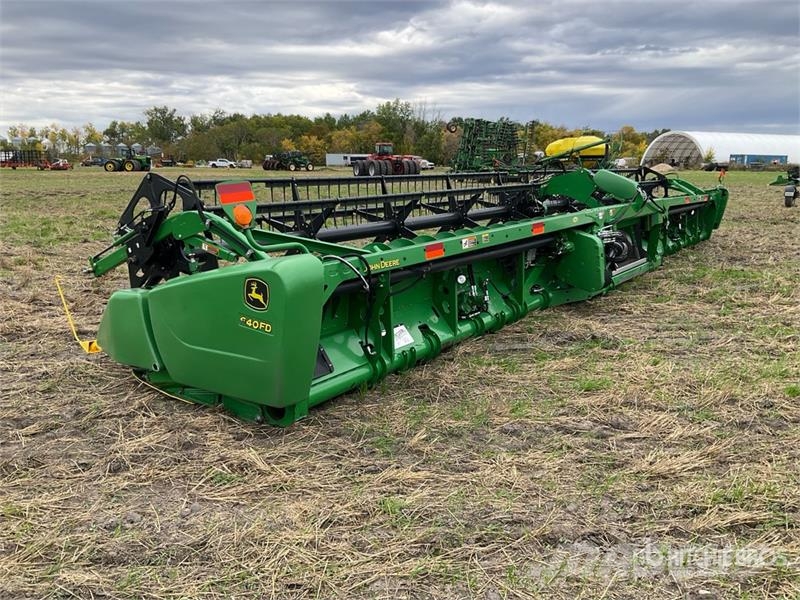 John Deere 640FD Testate per mietitrebbie