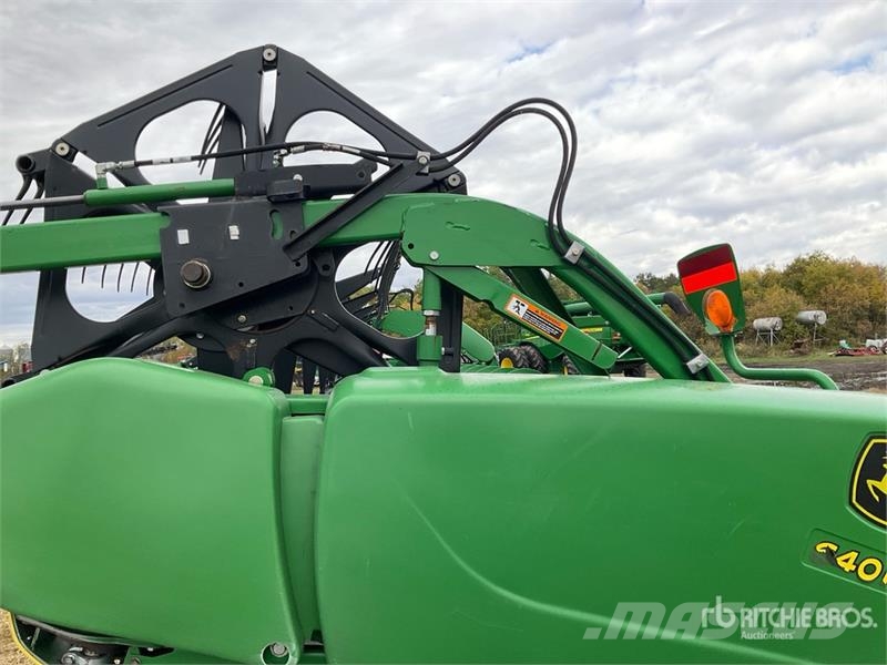 John Deere 640FD Testate per mietitrebbie