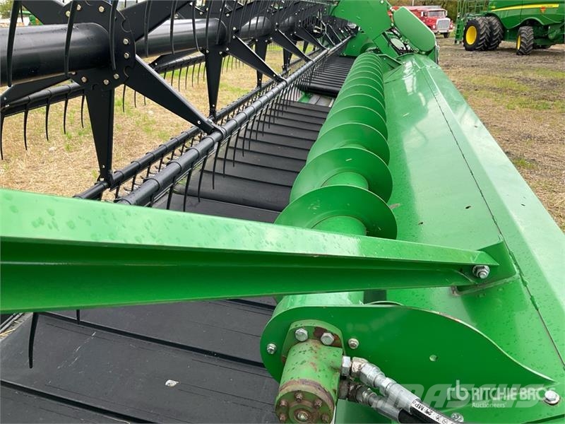 John Deere 640FD Testate per mietitrebbie