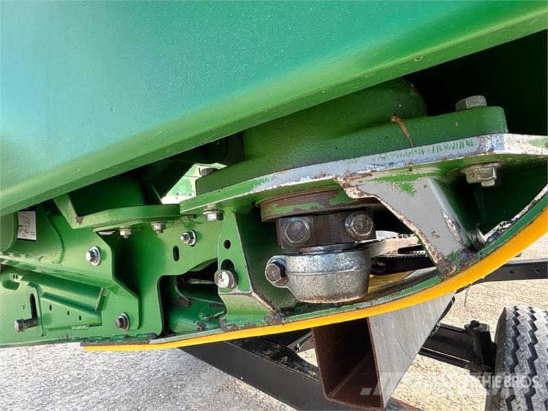 John Deere 640FD رؤوس الحصادات الدراسات