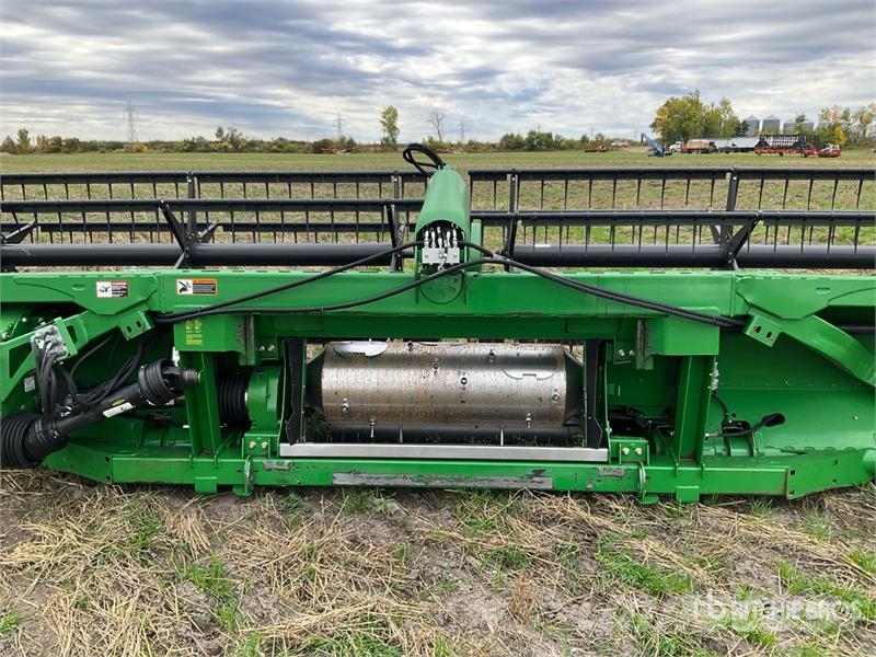 John Deere 640FD Testate per mietitrebbie
