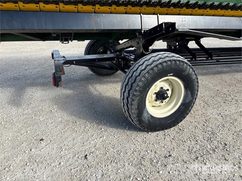 John Deere 640FD رؤوس الحصادات الدراسات