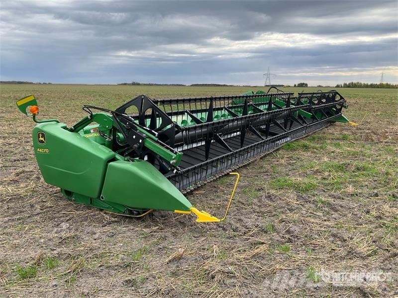 John Deere 640FD Testate per mietitrebbie