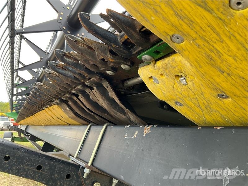 John Deere 640FD Testate per mietitrebbie