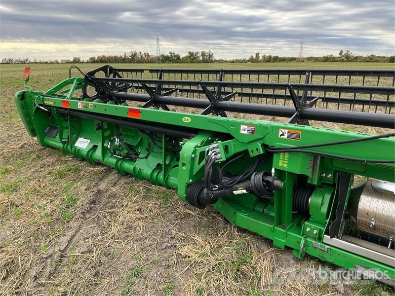 John Deere 640FD Testate per mietitrebbie