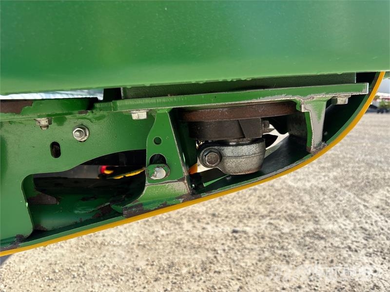 John Deere 640FD رؤوس الحصادات الدراسات