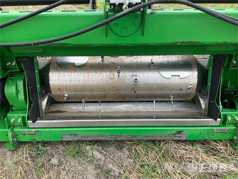 John Deere 640FD Testate per mietitrebbie