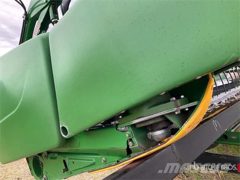 John Deere 640FD Testate per mietitrebbie