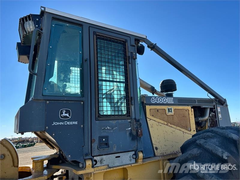 John Deere 640G III 4x4 Line Skidder Трельовочні трактора