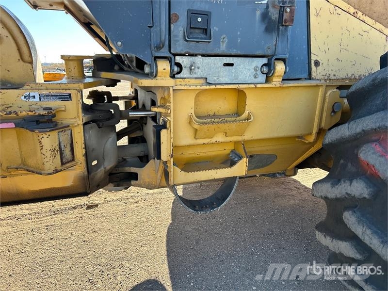 John Deere 640G III 4x4 Line Skidder Трельовочні трактора