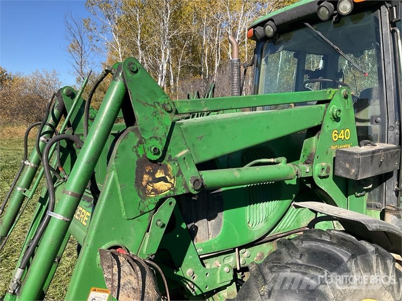 John Deere 6420 الجرارات