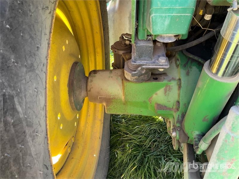 John Deere 6420 الجرارات