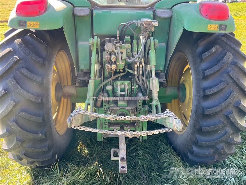 John Deere 6420 الجرارات