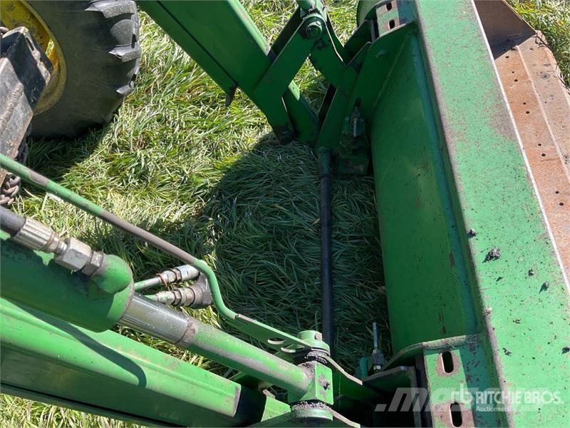 John Deere 6420 الجرارات