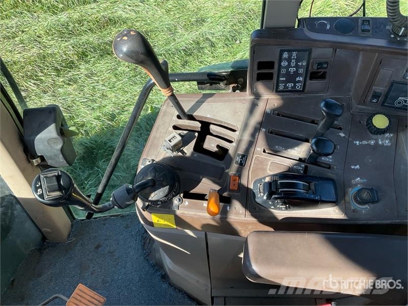 John Deere 6420 الجرارات