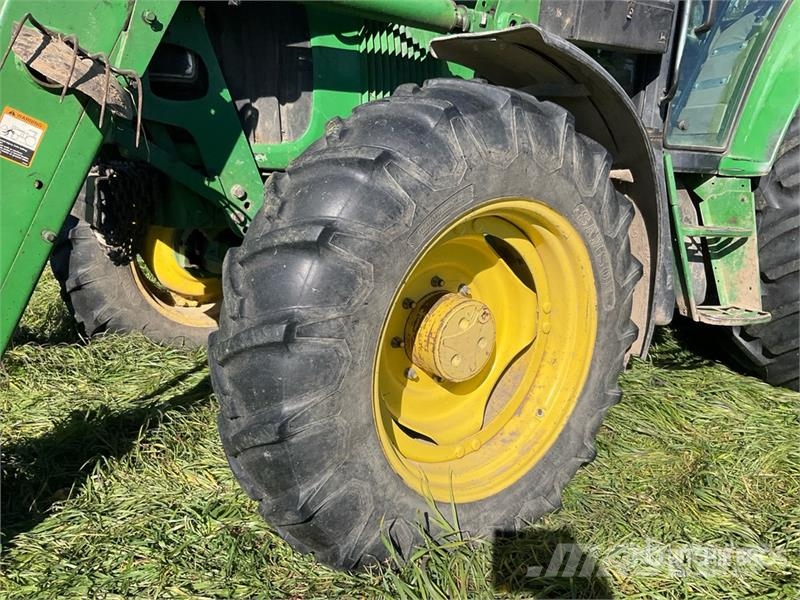 John Deere 6420 الجرارات