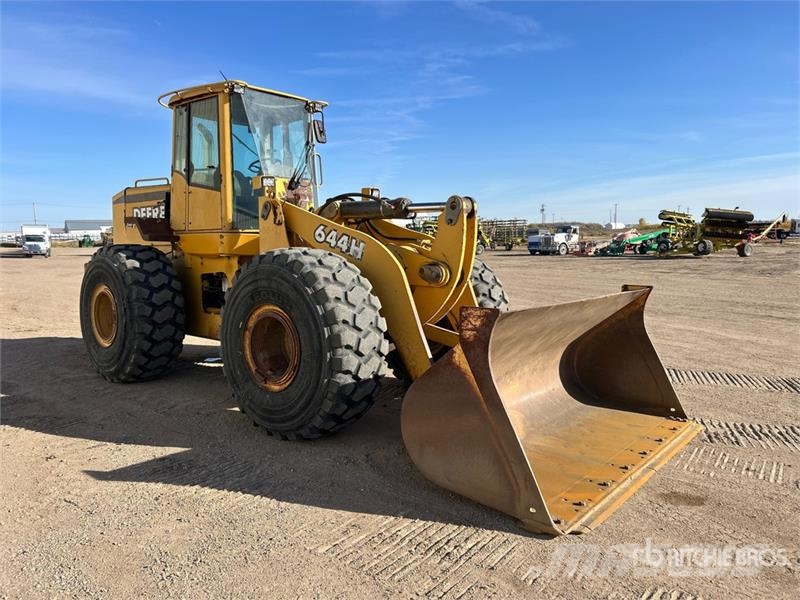 John Deere 644H Iekrāvēji uz riteņiem