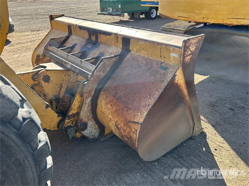John Deere 644H Iekrāvēji uz riteņiem