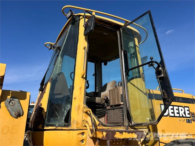 John Deere 644H Iekrāvēji uz riteņiem