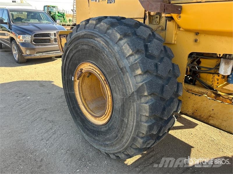 John Deere 644H Iekrāvēji uz riteņiem