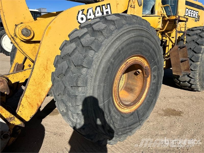 John Deere 644H Iekrāvēji uz riteņiem