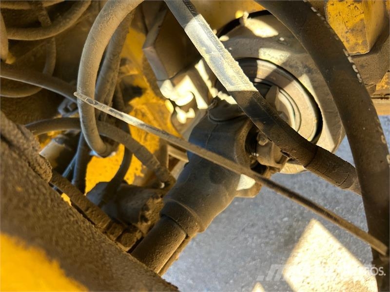 John Deere 644H Iekrāvēji uz riteņiem