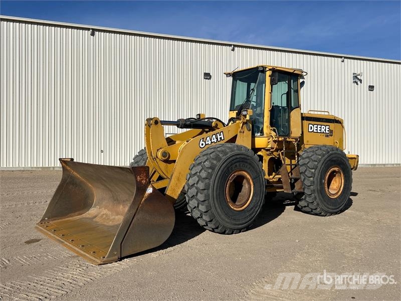 John Deere 644H Iekrāvēji uz riteņiem