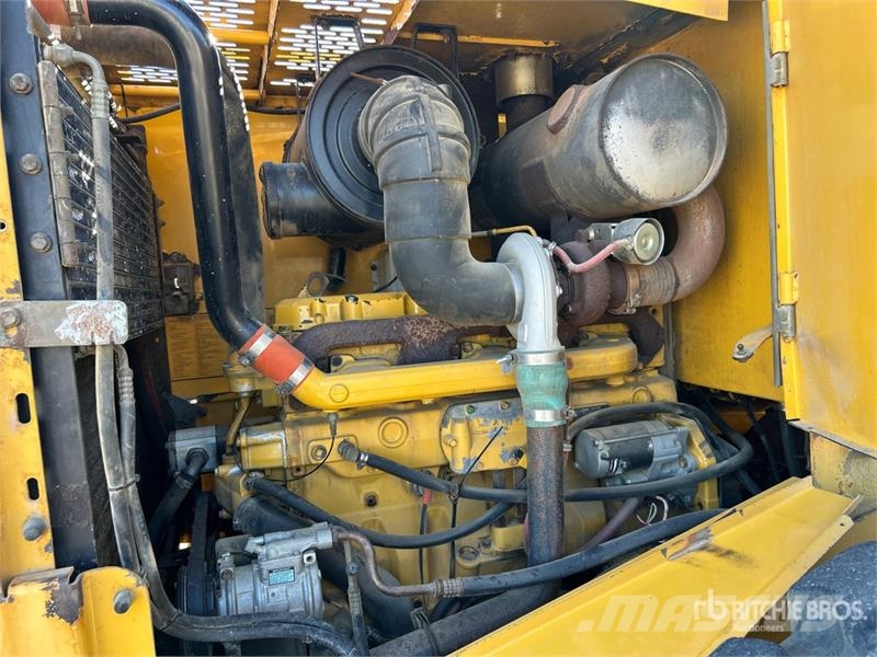John Deere 644H Iekrāvēji uz riteņiem