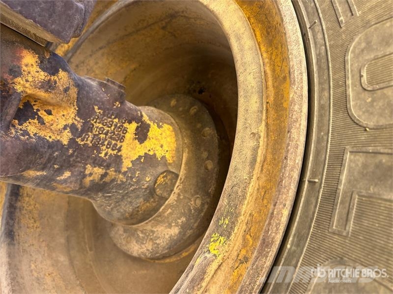 John Deere 644H Iekrāvēji uz riteņiem