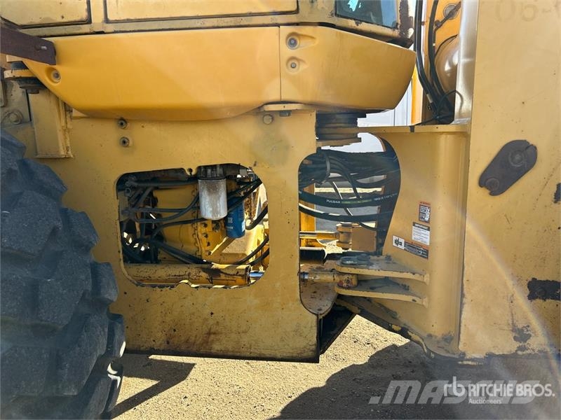 John Deere 644H Iekrāvēji uz riteņiem