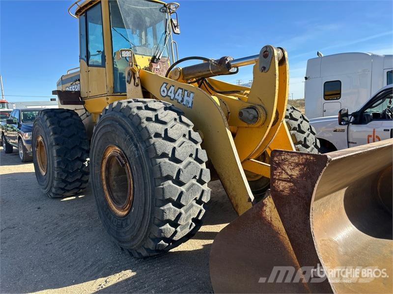 John Deere 644H Iekrāvēji uz riteņiem