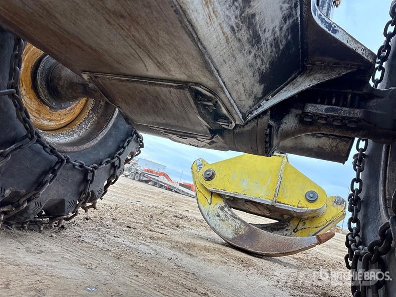John Deere 648H 4x4 Skidder Трельовочні трактора