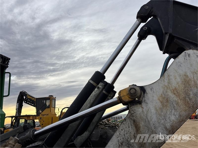 John Deere 648H 4x4 Skidder Трельовочні трактора