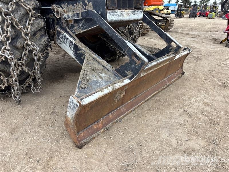 John Deere 648H 4x4 Skidder Трельовочні трактора